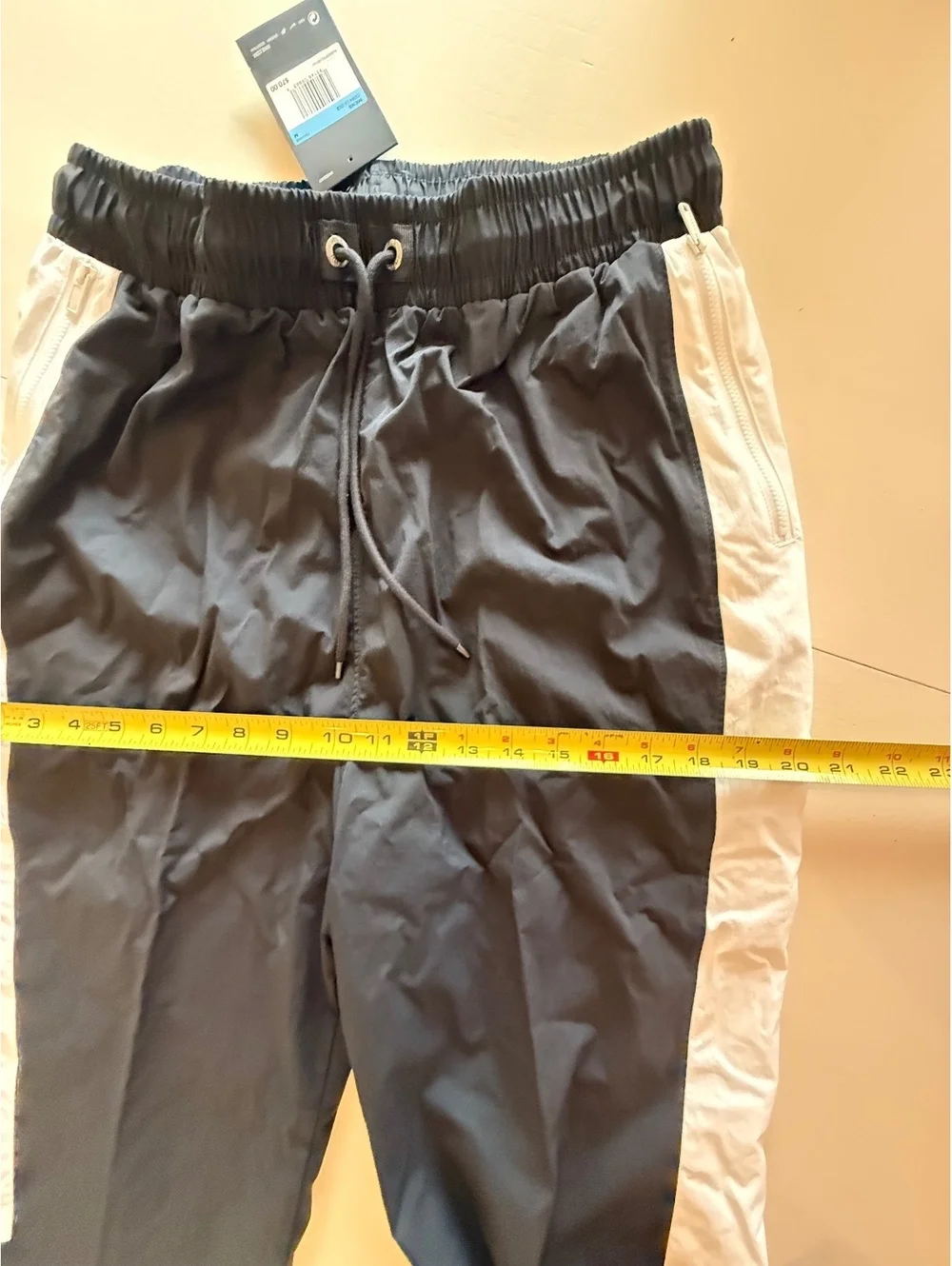 Jordan Men's Black and White Training Pants Size M
